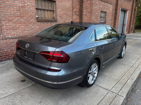 2017 Volkswagen Passat 1.8T SEL Premium