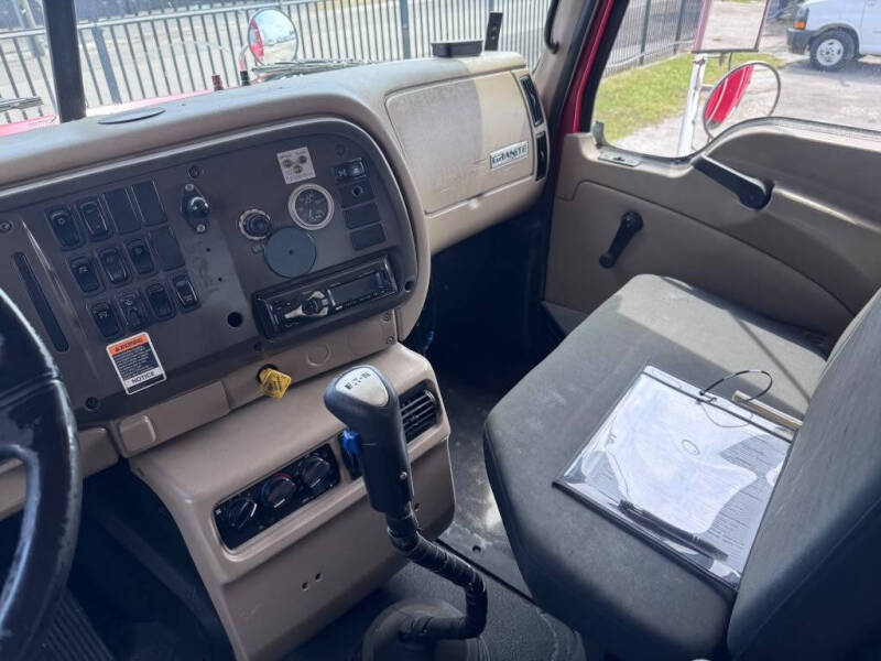 2007 Mack CV713