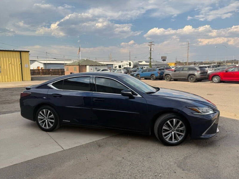 2020 Lexus ES 300h