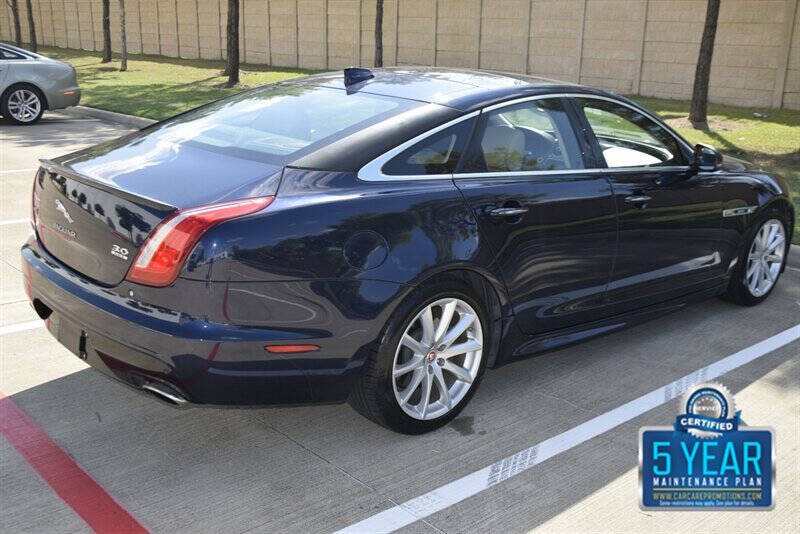 2016 Jaguar XJ R-Sport