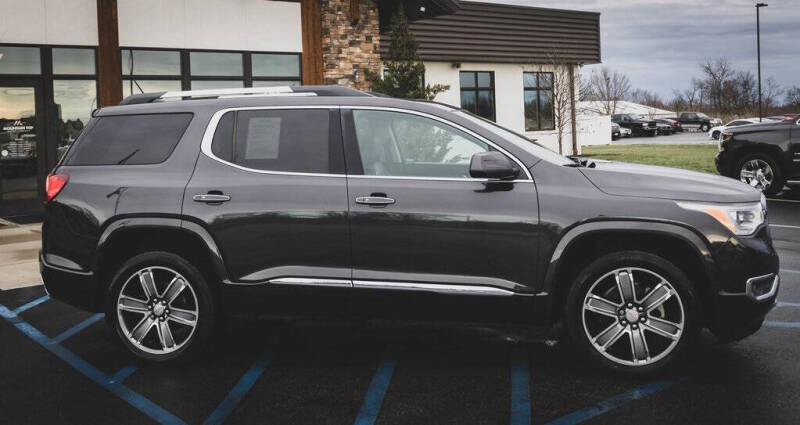 2017 GMC Acadia Denali