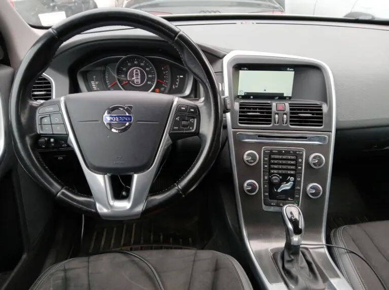 2016 Volvo XC60 T5 Drive-E