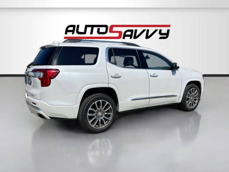 2023 GMC Acadia Denali