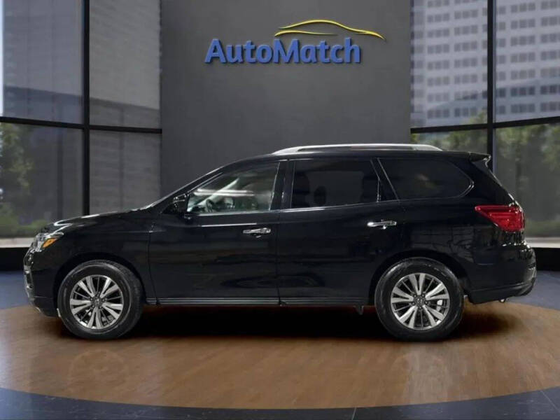 2019 Nissan Pathfinder SL