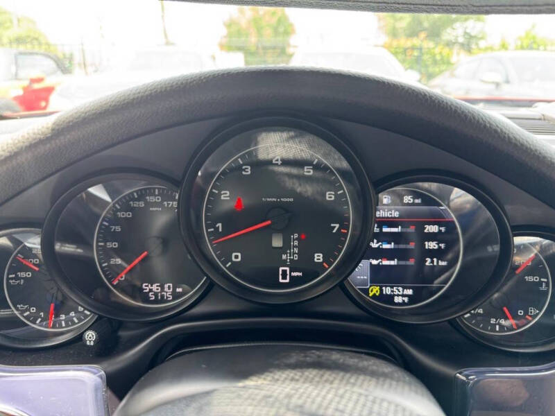 2016 Porsche Panamera