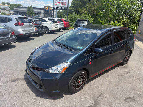 2017 Toyota Prius v Two