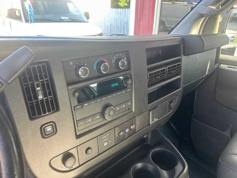 2021 Chevrolet Express 2500