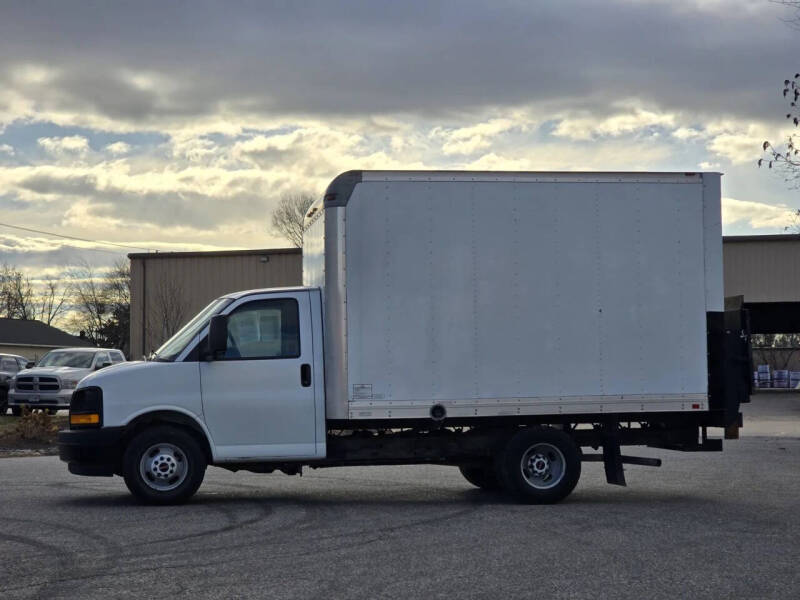 2017 GMC Savana 3500