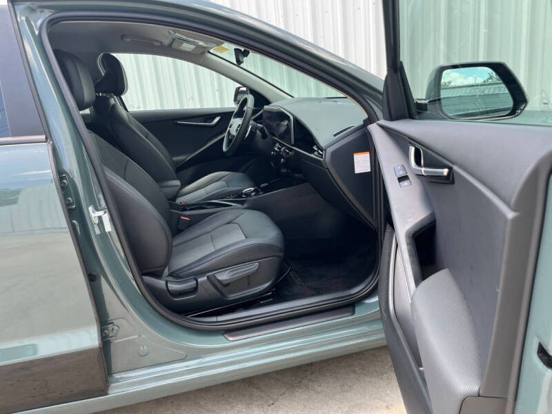 2023 Kia Niro EV Wind