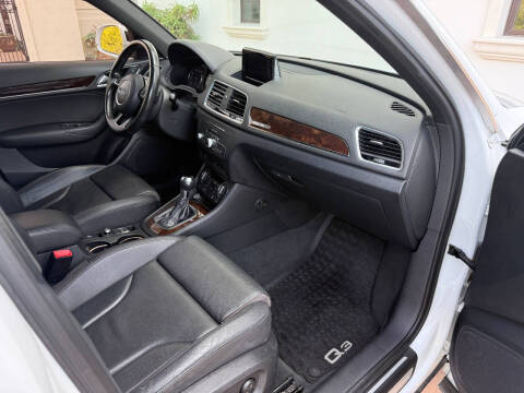 2018 Audi Q3 2.0T quattro Premium Plus