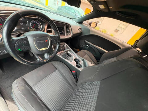 2019 Dodge Challenger SXT