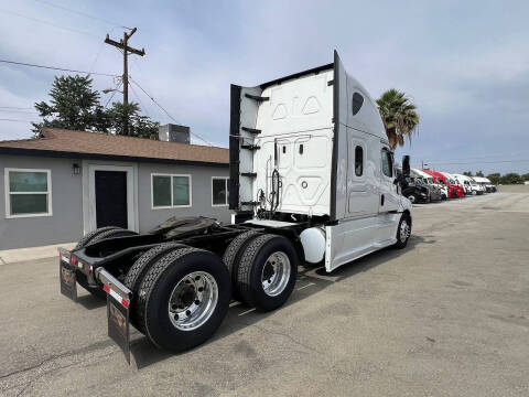2023 Freightliner Cascadia