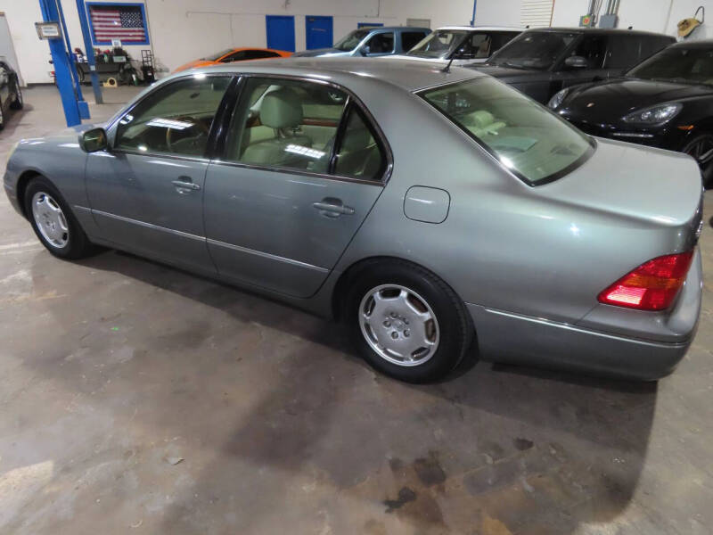 2002 Lexus LS 430