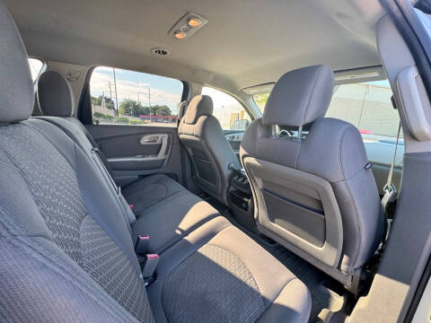 2011 Chevrolet Traverse LS