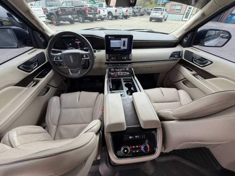 2019 Lincoln Navigator Select