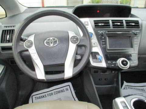 2013 Toyota Prius v Two