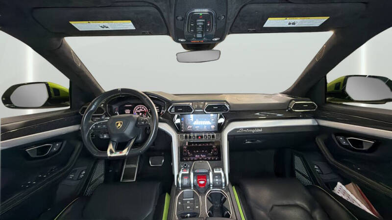 2020 Lamborghini Urus