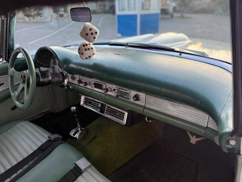 1957 Ford Thunderbird