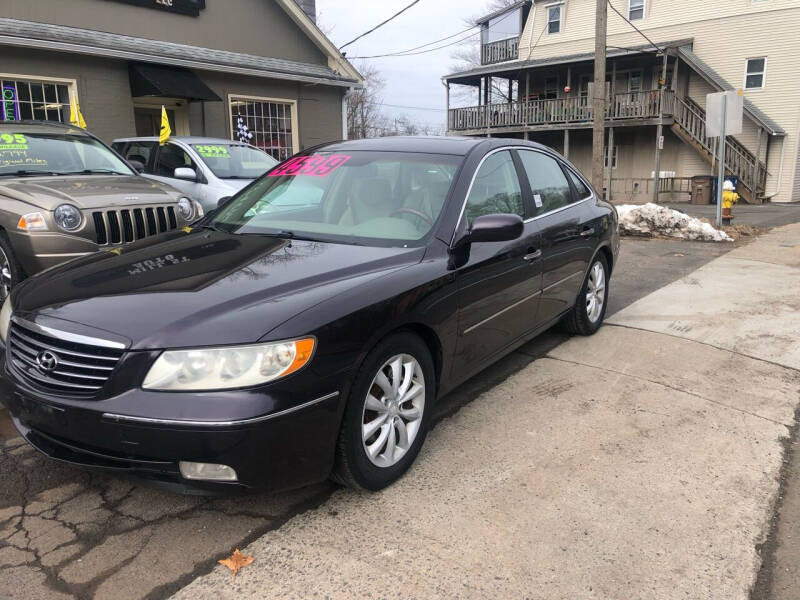 2006 Hyundai Azera for sale at MILL STREET AUTO SALES LLC in Vernon CT