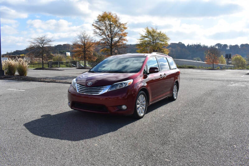 2015 Toyota Sienna Limited Premium photo 3