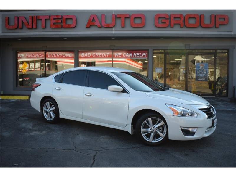 2014 Nissan Altima for sale at United Auto Group in Putnam CT