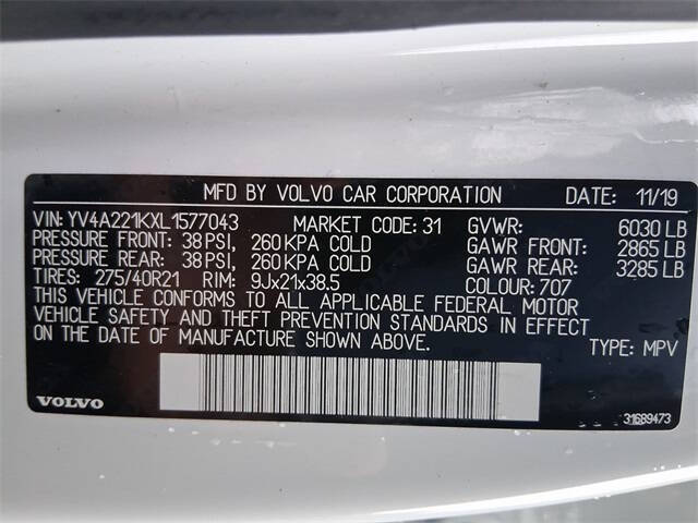 2020 Volvo XC90 T6 Momentum 6-Passenger