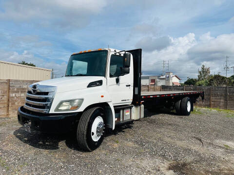 2017 Hino 268A