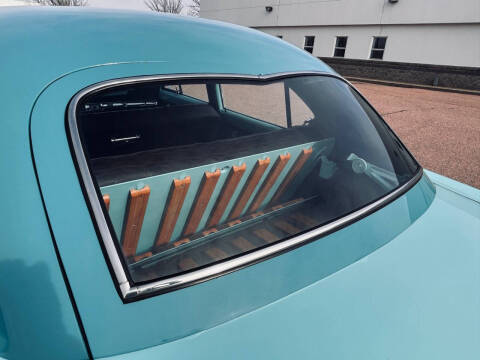 1952 Kaiser TRAVLER