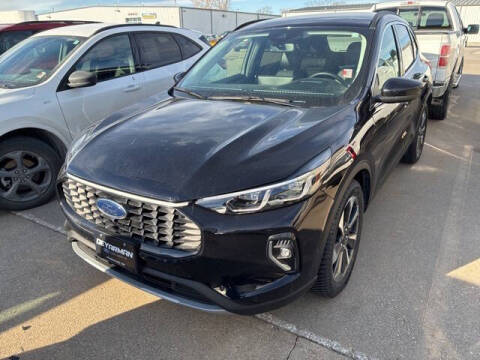 2023 Ford Escape Hybrid Platinum