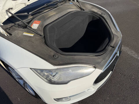 2016 Tesla Model S 70D