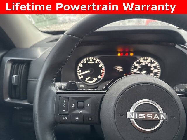 2024 Nissan Pathfinder SL