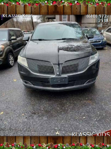 2014 Lincoln MKT Town Car