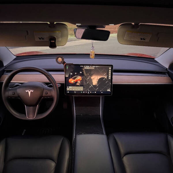 2020 Tesla Model 3 Standard Range Plus