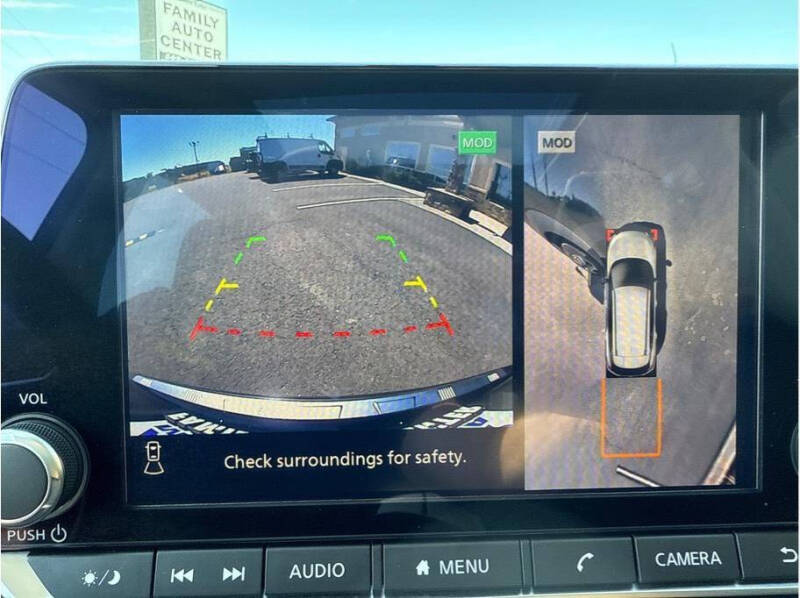 2022 Nissan Rogue SL