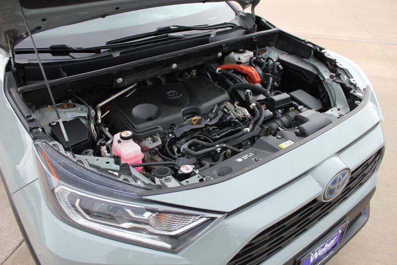 2020 Toyota RAV4 Hybrid XLE