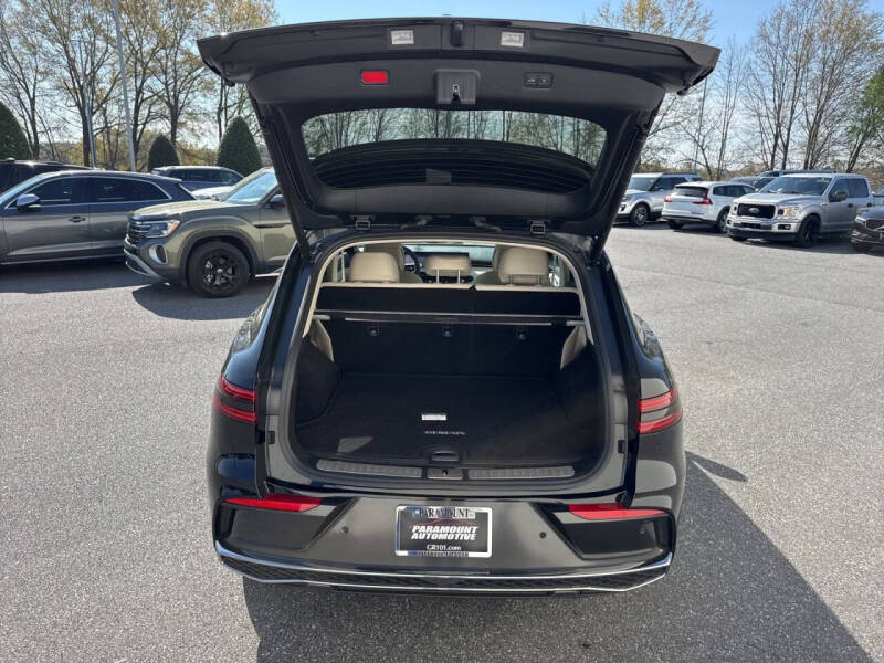 2026 Genesis GV70 2.5T Select