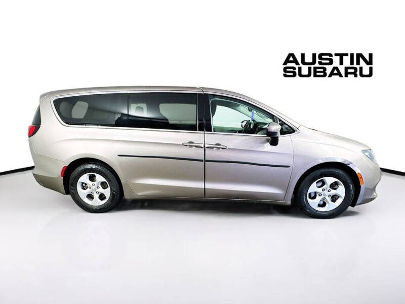 2017 Chrysler Pacifica LX