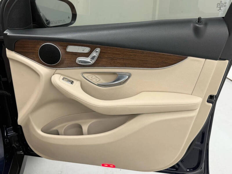 2020 Mercedes-Benz GLC GLC 300