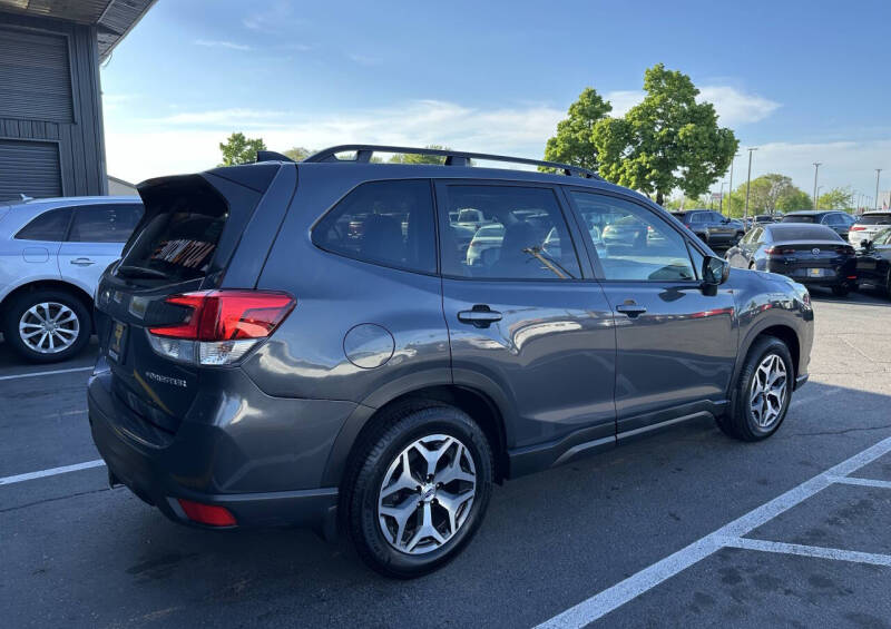 2024 Subaru Forester Premium