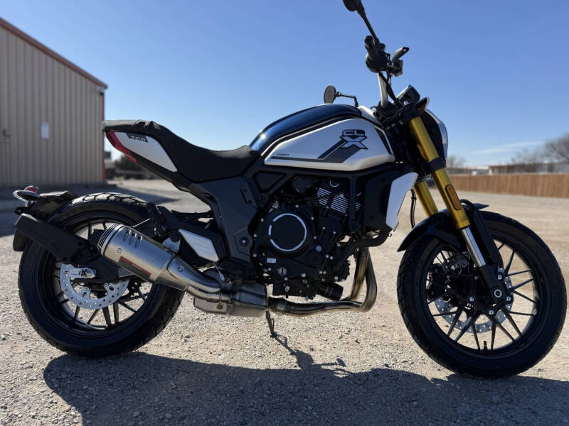 2022 CFMoto 700CL-X
