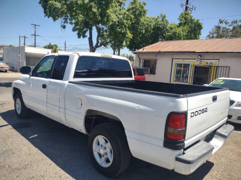 2001 Dodge Ram 1500 SLT