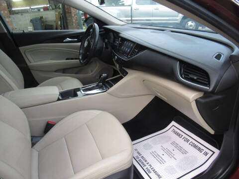 2020 Buick Regal Sportback Essence