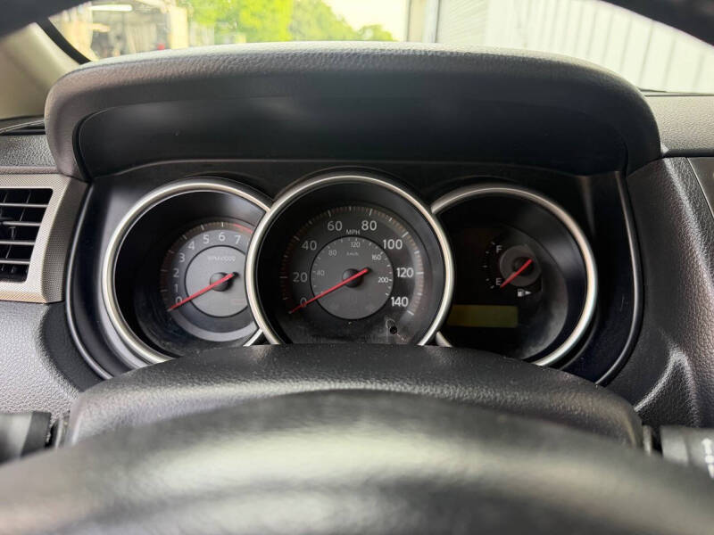2009 Nissan Versa 1.8 SL