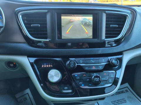 2018 Chrysler Pacifica Touring L