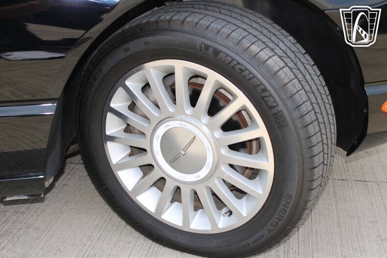 2004 Ford Thunderbird Deluxe