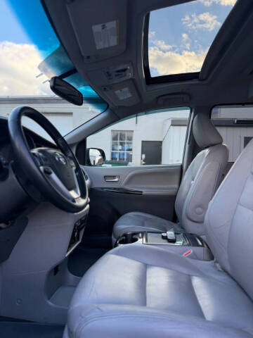 2015 Toyota Sienna