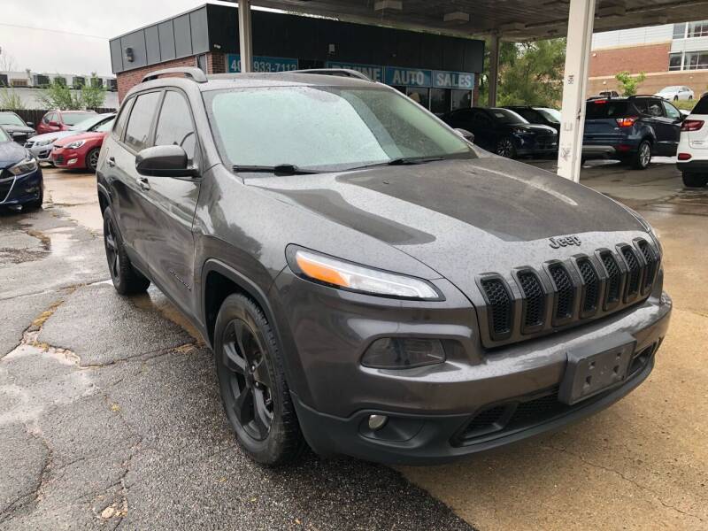 2016 Jeep Cherokee for sale at Divine Auto Sales LLC in Omaha NE