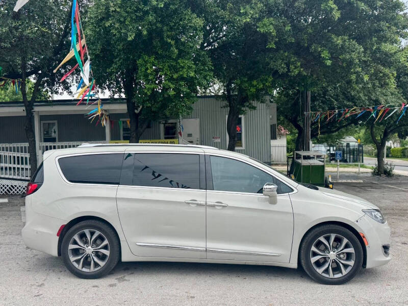 2017 Chrysler Pacifica Limited