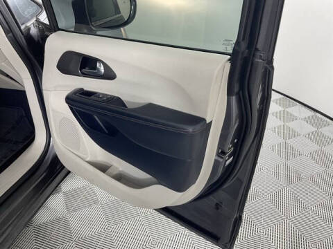 2020 Chrysler Pacifica Touring L