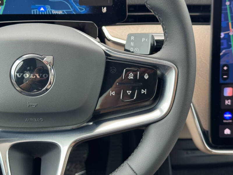 2025 Volvo EX90 Twin Performance Plus 7P